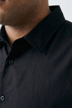 CAMISA SOCIAL PLUS SIZE BÁSICA LISA MANGA CURTA