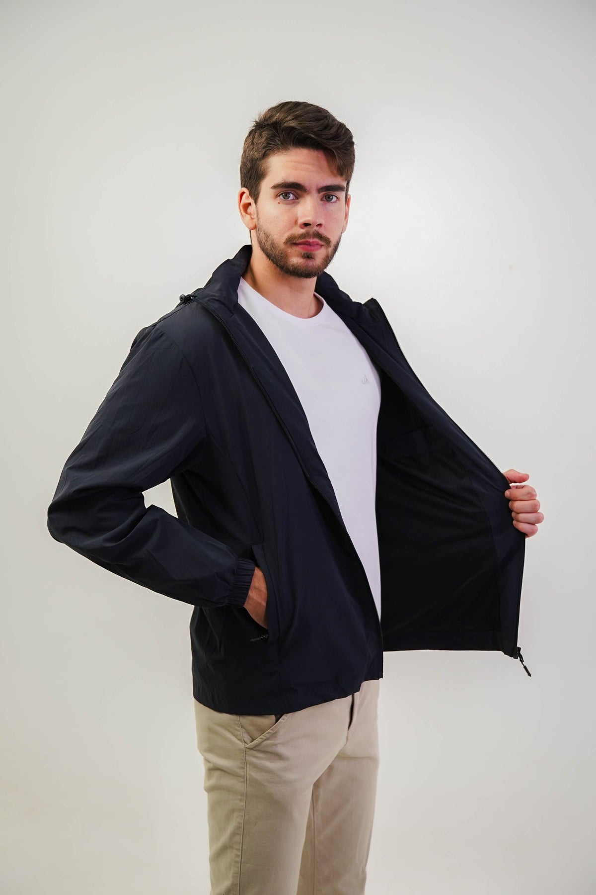 JAQUETA ESSENTIAL CASACO CORTA VENTO