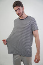 CAMISETA TEXTURA OVER LISTRAS