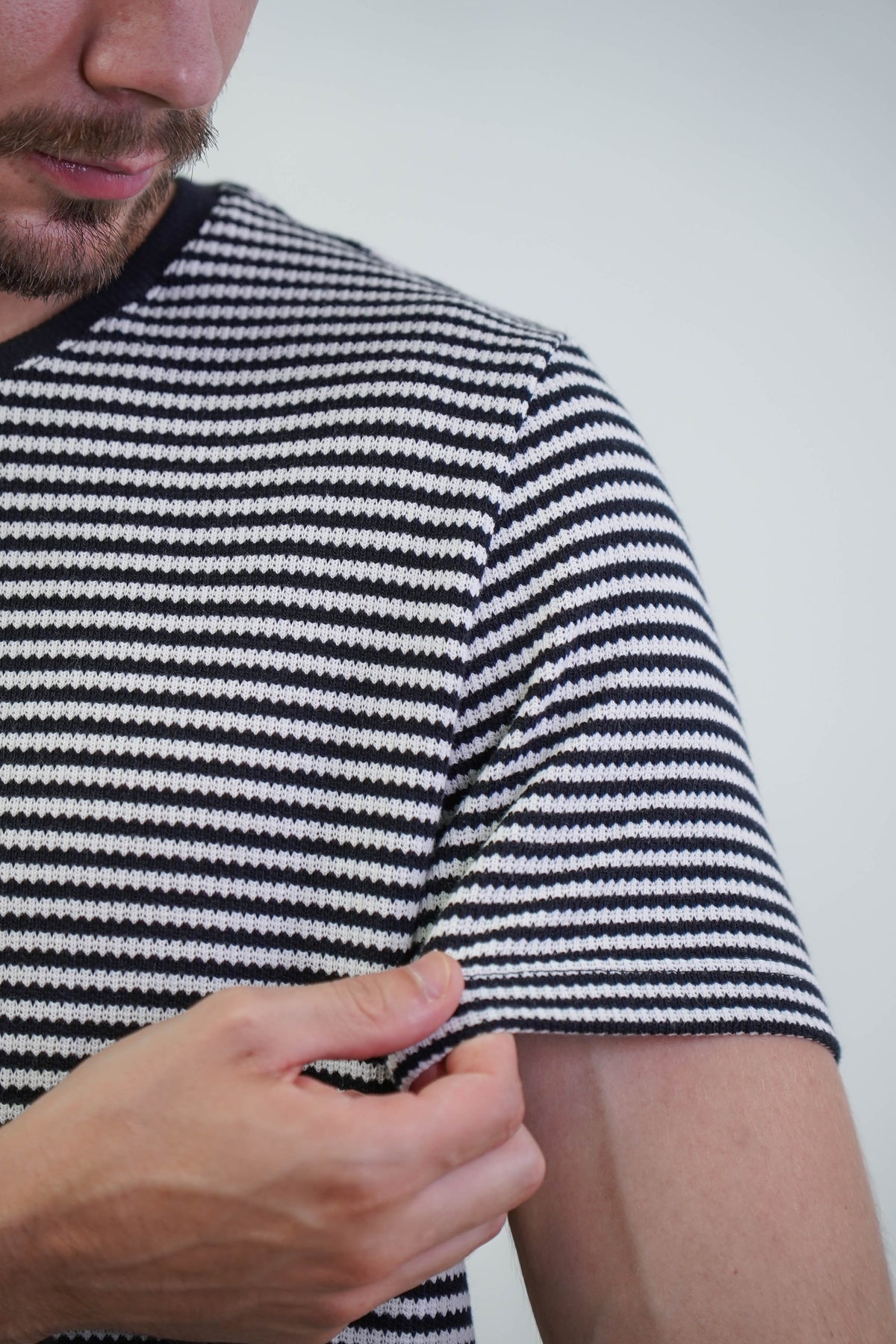 CAMISETA TEXTURA OVER LISTRAS